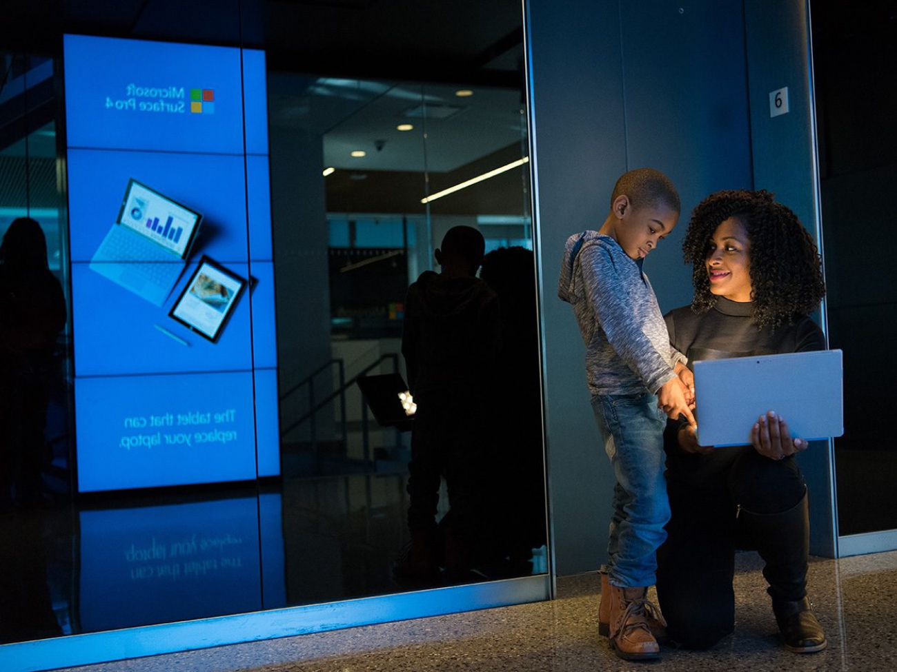 blue-child-glass-wall-1181347